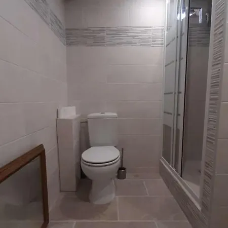 3 Pieces Neuf 65 M² Apartment *