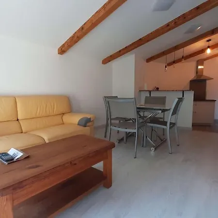 3 Pieces Neuf 65 M² Apartment *